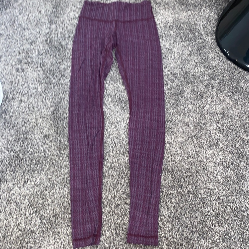 Lululemon leggings size 2/4 willing to negotiate price!!!